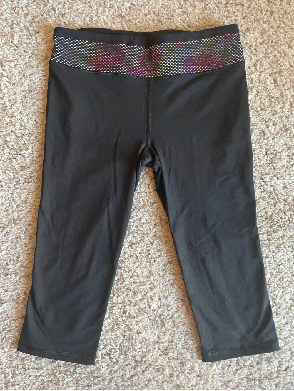 VICTORIA’S SECRET Black Mesh Sports Bra and Leggings with Pink Floral Underlay